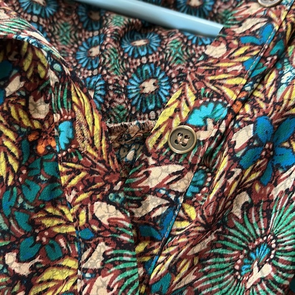 Heyson Floral Green Dress with Blue Accents - Picture 5 of 6